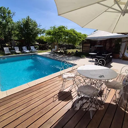 Le Petit Riyade Bed and Breakfast *